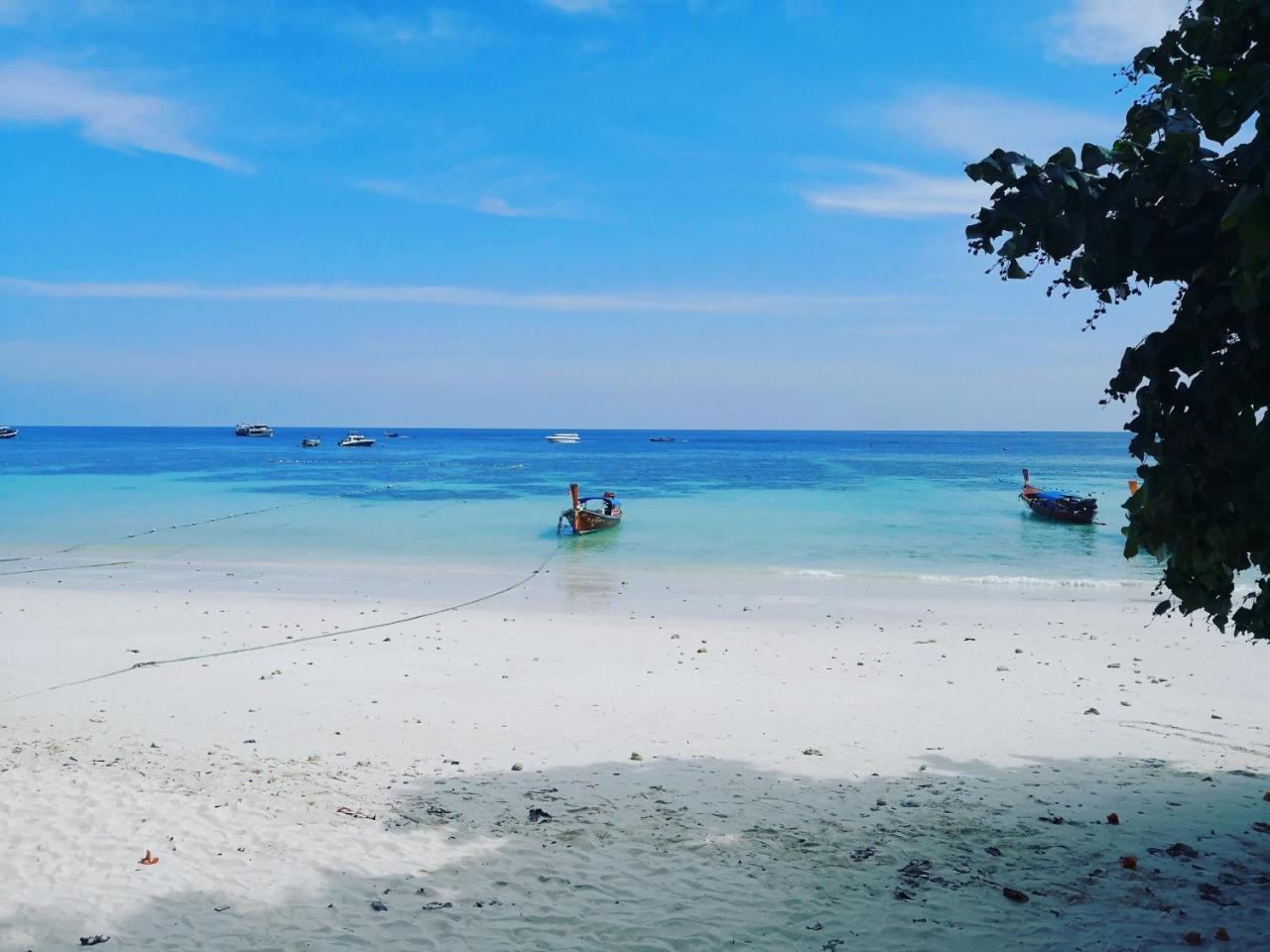 Charming Lipe Beach Resort Eksteriør bilde